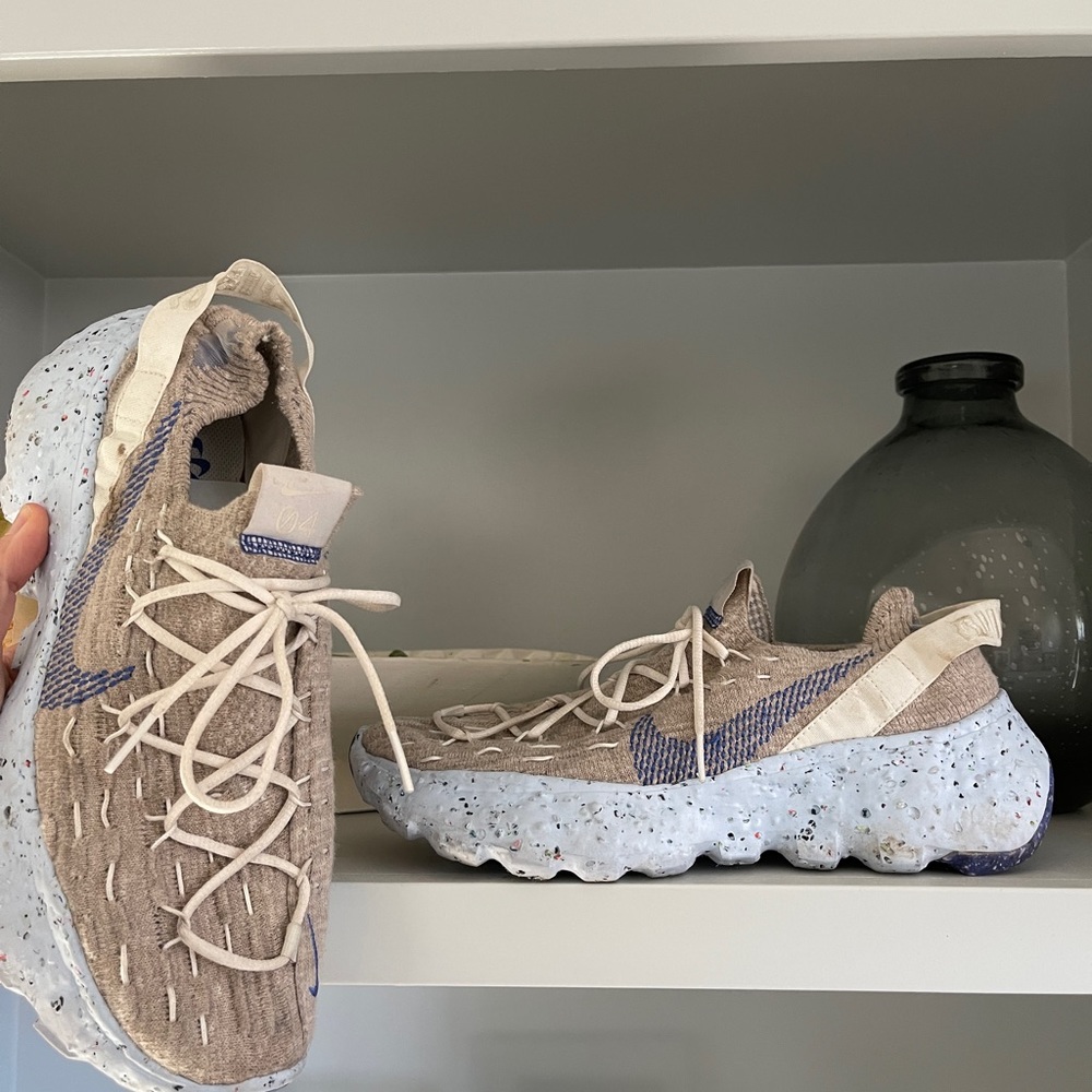 Nike Space Hippie women’s sneaker